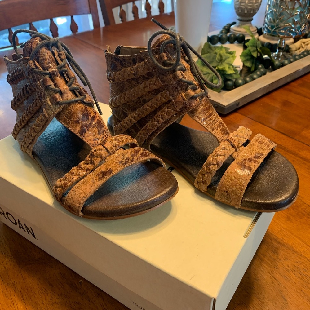 Roan Poppy-Tan Road Sandals
